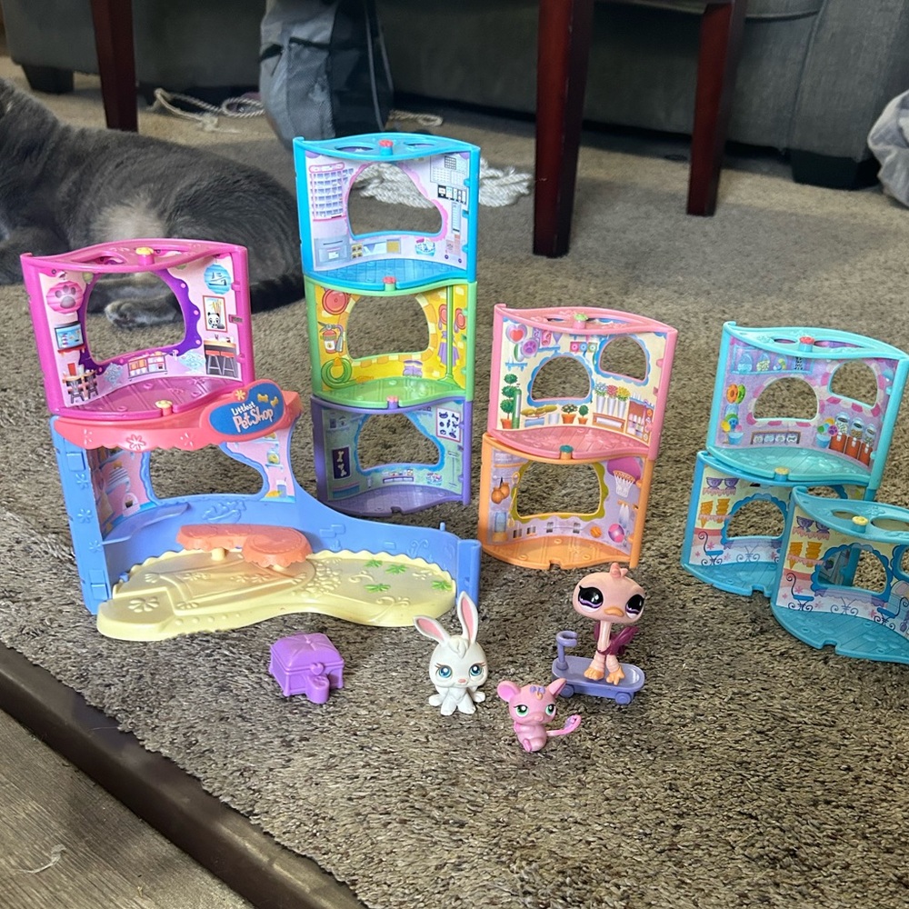 Littlest Pet Shop Nooks and Pets